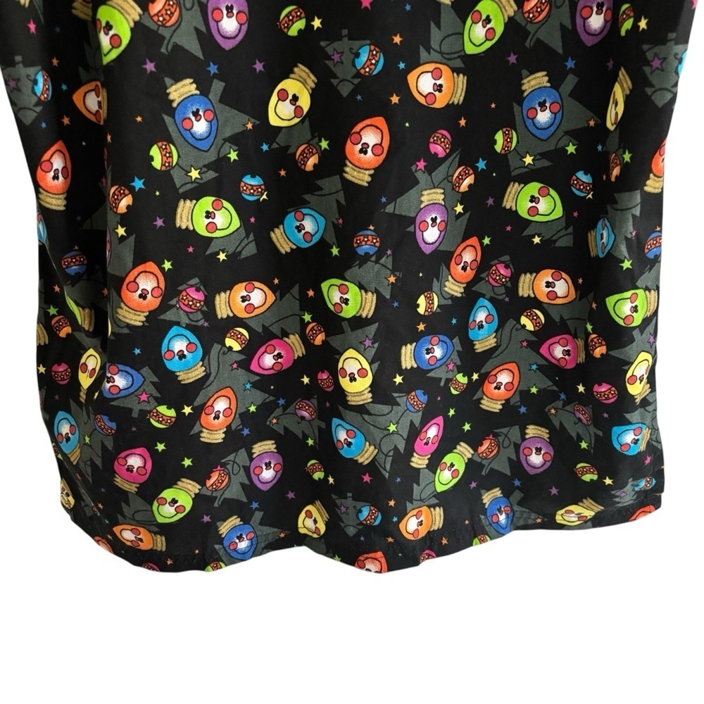 UA Christmas Light Bulbs V-Neck Scrub Top Women’s Size Small - Picture 10 of 13